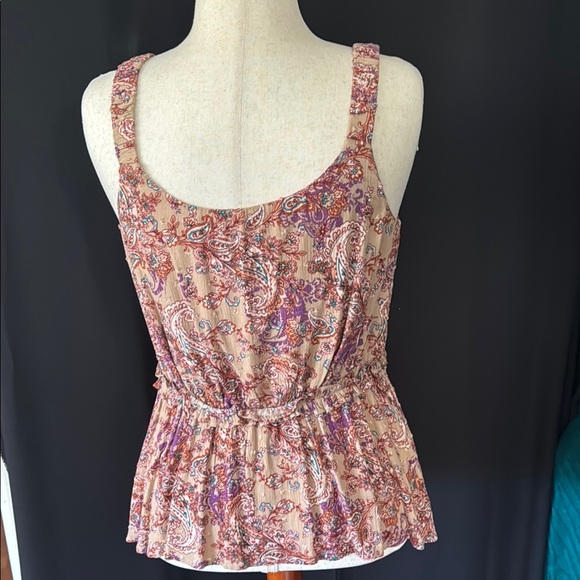 Everleigh Paisley Print Sleeveless Top with cinched waist; S - Picture 3 of 8